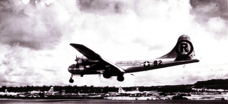 B-29_Superfortress_Enola-Gay_japon1