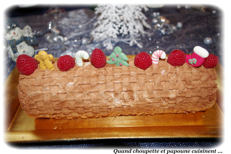 bûche de Noël chocolat et framboises-8708
