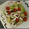 Salade d'avocats, champignons frais et tomates cerises