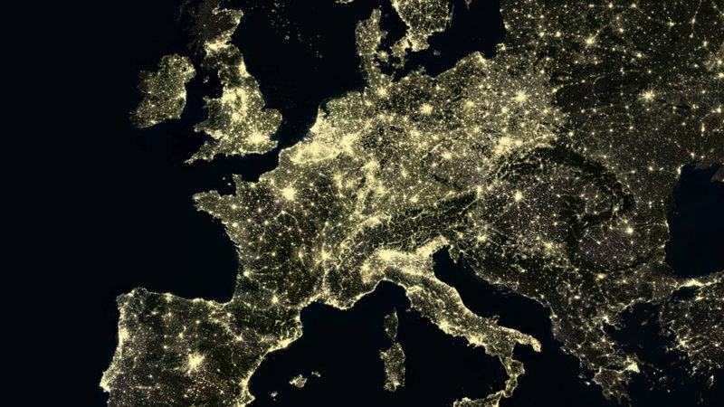 L'Europe vue de nuit, 2012 (photo satellite). © Planet Observer/UIG/Getty images