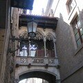 Rue près du Palau de la Generalitat de Barcelone