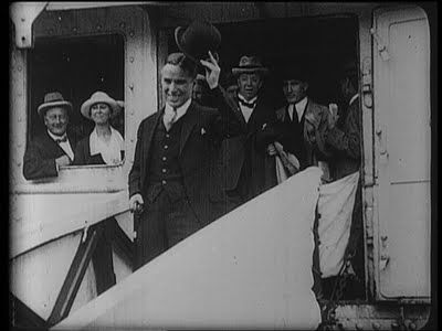 Charlie_Chaplin_Photos_October_1921