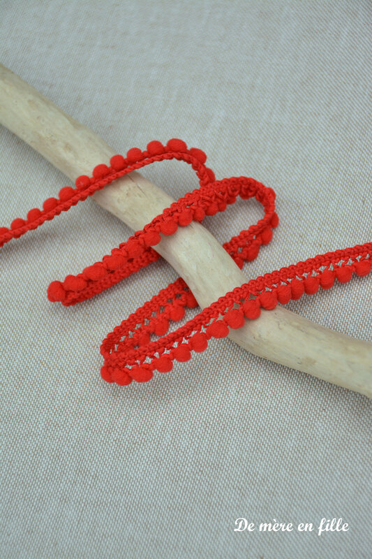 petits pompons rouge noël
