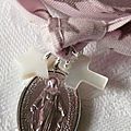 Bracelet Notre-Dame du Rosaire (sur ruban rose étoiles vieux rose) - détails