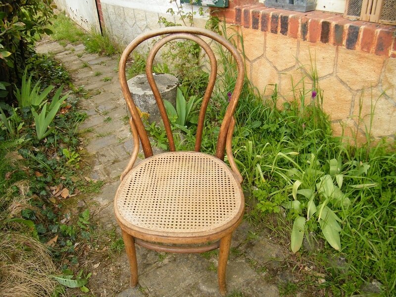CHAISE