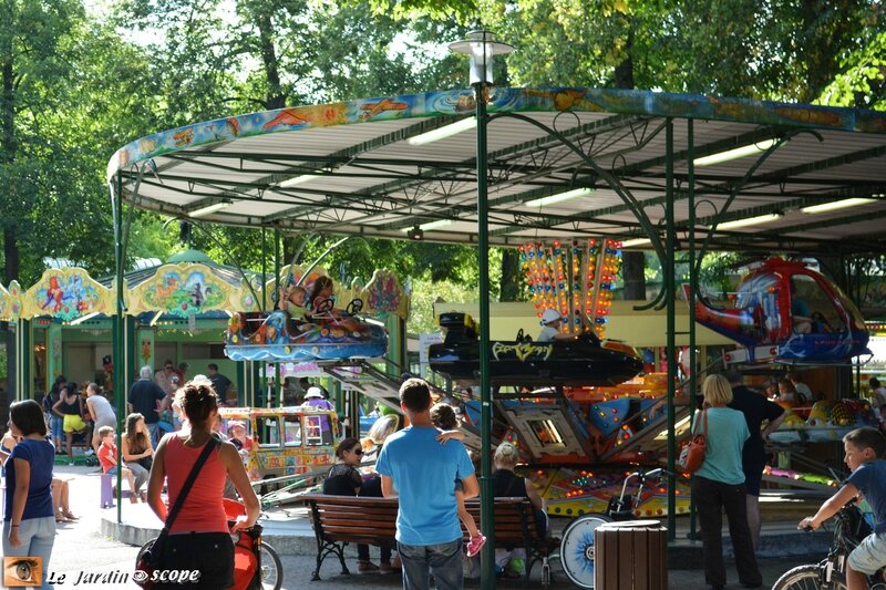 Nancy - Parc de la Pépinière Royale - les manèges