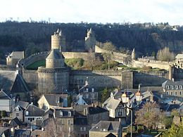 260px-Fougeres_chateau