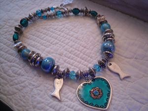 email collier bleu