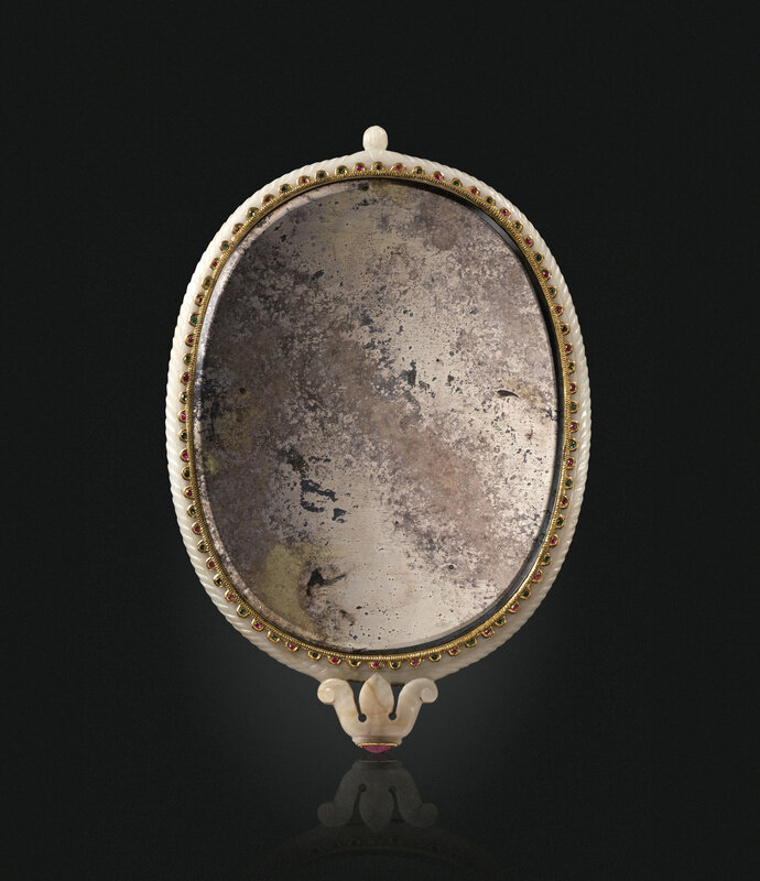 2019_NYR_17464_0370_000(a_gem_set_carved_jade_mirror_north_india_or_deccan_1675-1700)