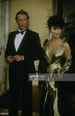 William_Travilla-dress_gold-inspiration-joan_collins-1982-dynasty-2-2