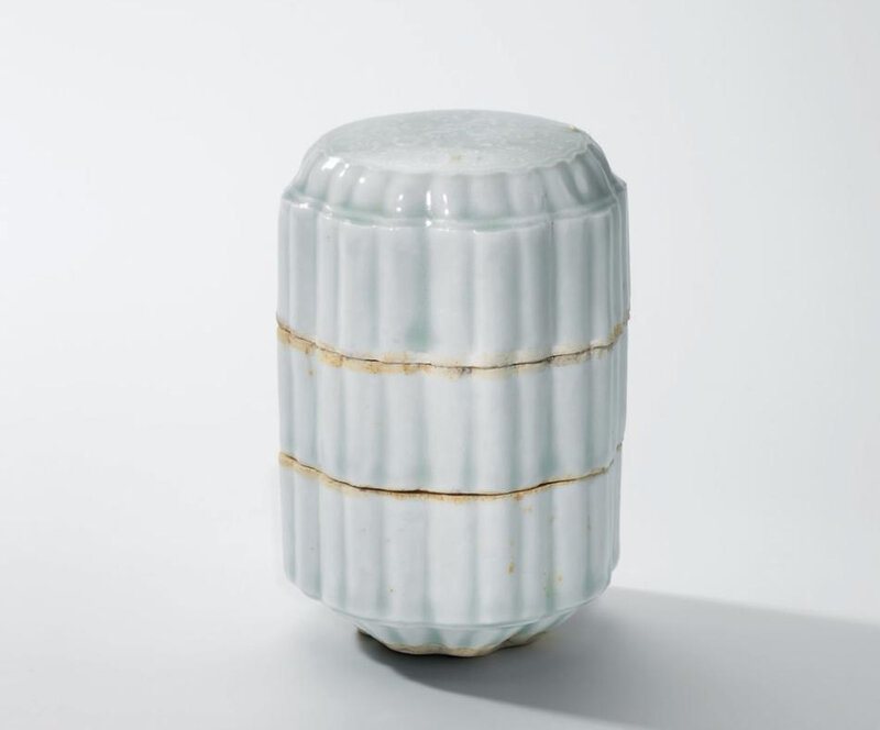 A Qingbai three-tiered 'floral' foliate box and cover, Song dynasty (960-1279)