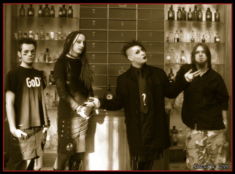 Prince Gothique Membre D Un Groupe De Rock Connu HYNNNER VS HANT1S3