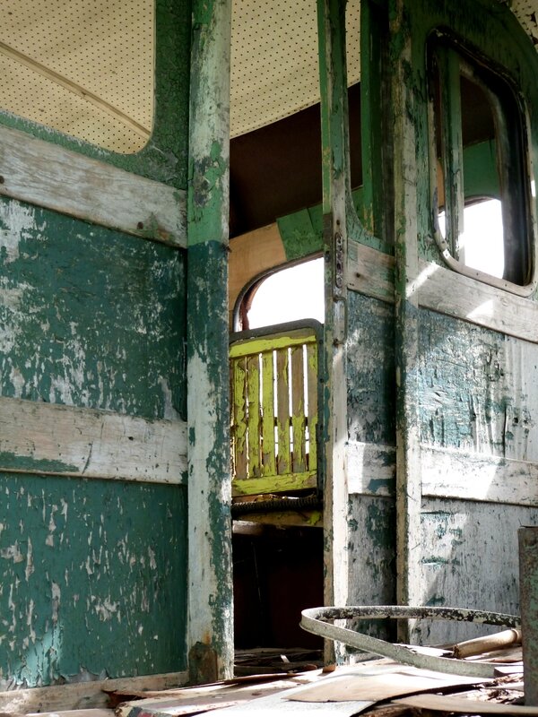 Train St Val x3