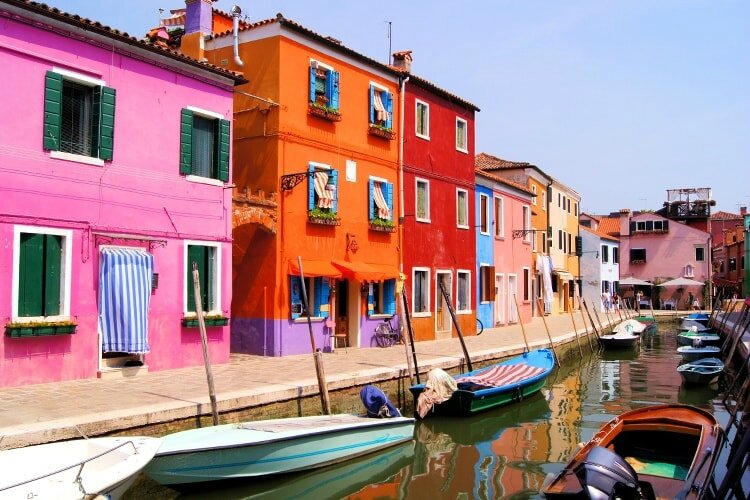 10334282-burano