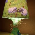 Lampe2 Moutons 35€ frais de port inclus. Comprend ampoule énergie A économique 30W fournie. lampe norme CE