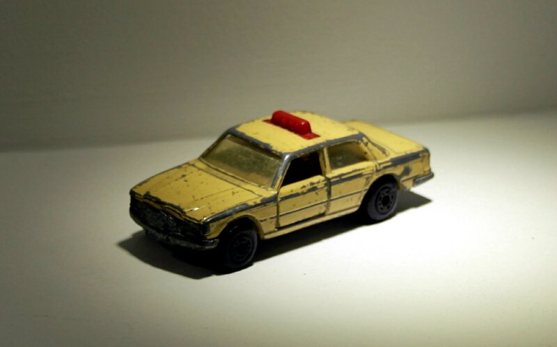 Mercedes 450 SEL taxi de chez Matchbox 01