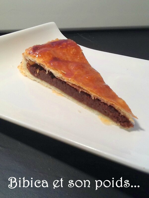 Galette des rois à la frangipane au chocolat part