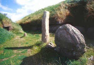 Newgrange_Knowth_Entr_e_a