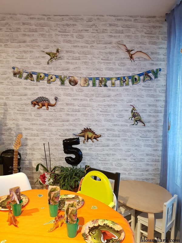 anniversaire dinosaure decoration vegaoo party