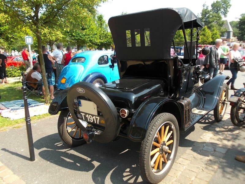 FordTroadster1917ar