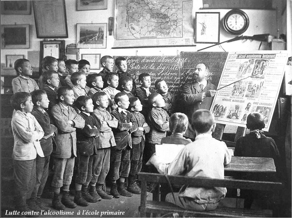 TRELON - L&#39;Ecole dans la première moitié du XXe siècle - CHRISNORD TRELON  (Nord)