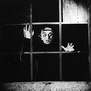 Nosferatu attend sa proie, Ellen