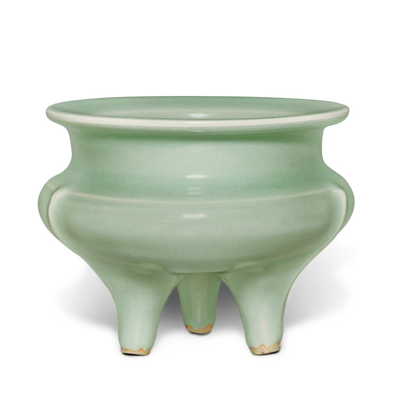 A 'Longquan' celadon-glazed tripod censer, Southern Song dynasty