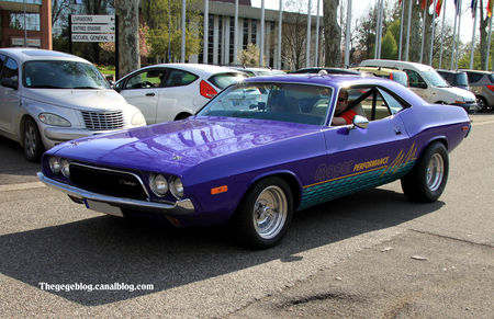 Dodge_challenger_hardtop_coupe__1972_1974__Retrorencard_avril_2011__01