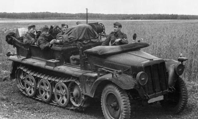 EISENWERK - SDKFZ 10 AUTOCHENILLE - 1943