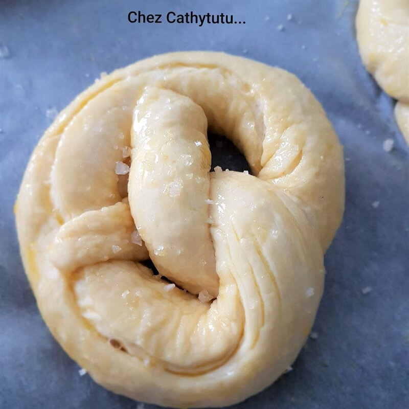 chez cathytutu bretzels alsace recette facile version sale et sucree