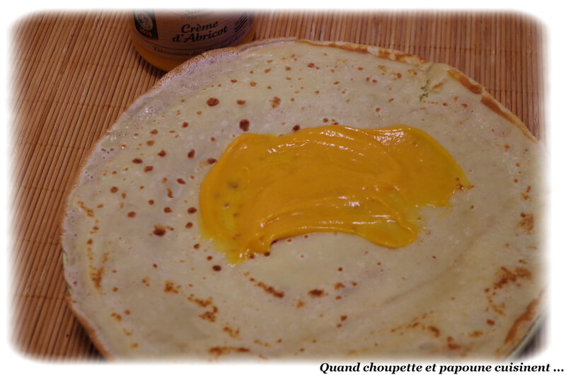 crêpe à la crème d'abricot-9130