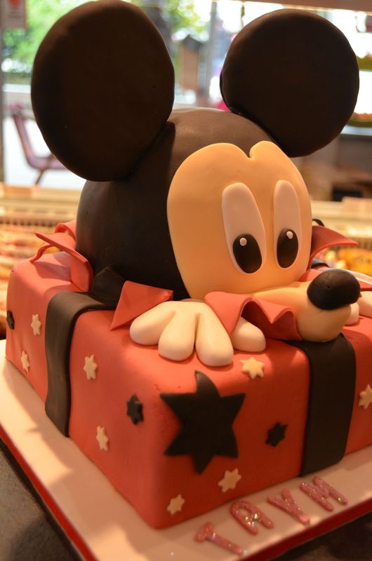 Mickey Dans Son Paquet Ma Cerise Sur Mon Gateau Gateaux En 3 D