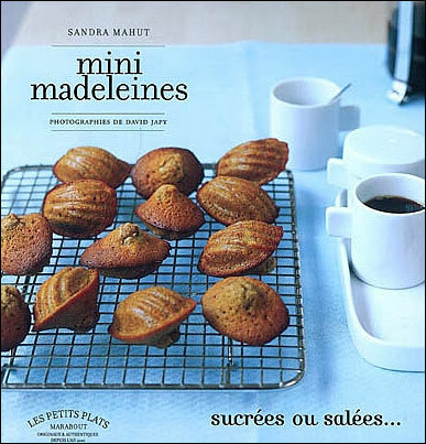 COFFRET MINI MUG CAKES MADAMES. LE LIVRE DE RECETTES MADAMES MUG
