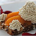 Chantilly de foie gras fleur de sel, sur lit de pain d'épices et couche d'abricot frais.....entrée festive!