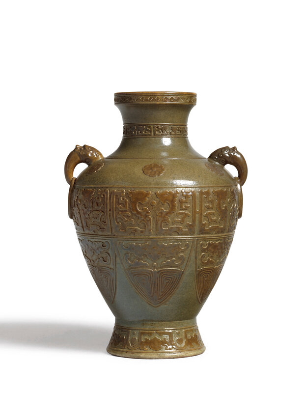 An archaistic simulated bronze vase, Incised seal mark and period of Qianlong (1736-1795)