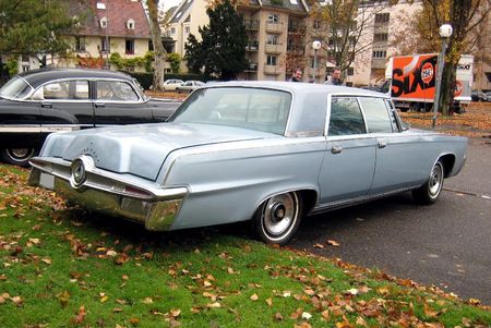 Imperial crown hardtop sedan de 1965 (Retrorencard novembre 2010) 02