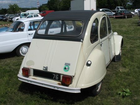 Citroën2CV4ar1