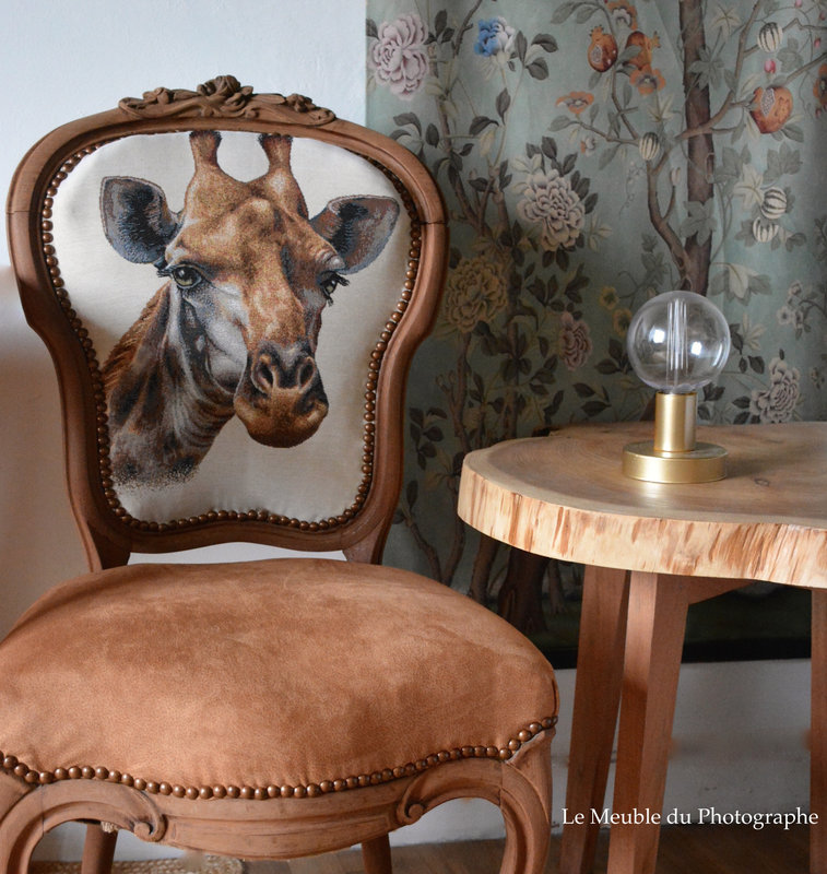 chaise médaillon girafe
