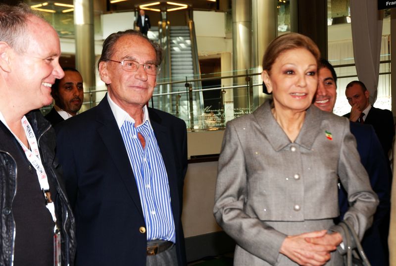 ATELELIER TERMINAL GALLERY reçoit sa majesté Farah Diba Pahlavi lors de