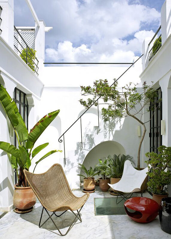 petit_patio_blanc_comme_un_jardin