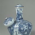 Gargoulette (kendi) à bec à bulbe, début 17e siècle, dynastie ming (1368-1644),