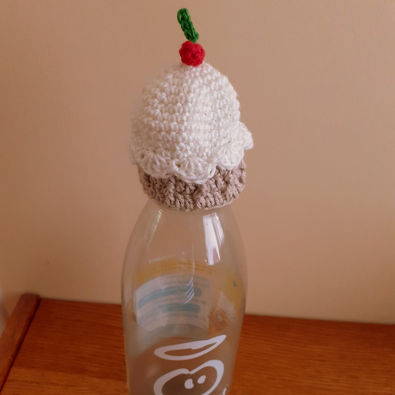 Petit bonnet cupcake