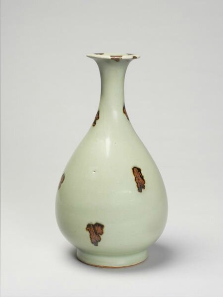 Stoneware bottle with iron spot decoration and green 'celadon' glaze, Longquan ware, China, Yuan dynasty (1279-1368)