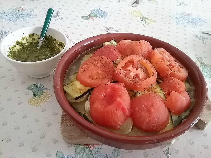 Tajine de cabillaud aux tomates, courgettes et pommes de terre à la charmoula (2)