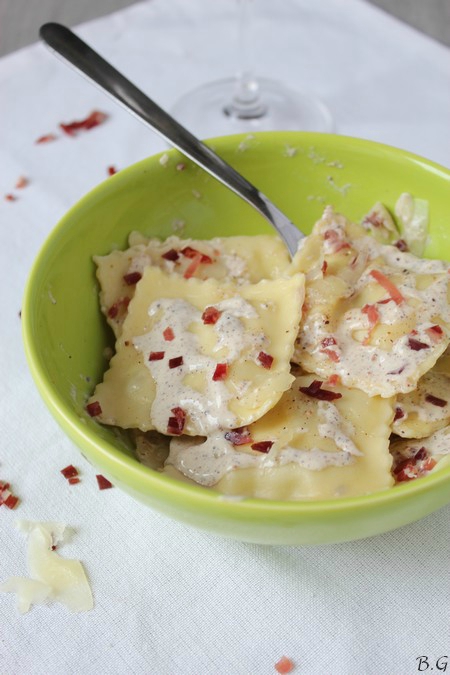 Ravioles coppa, beaufort et sauce musacade - bouilles gourmandes
