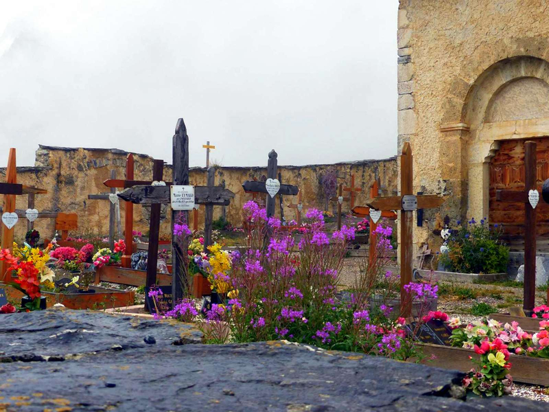 cimetière église sainte cécile ceillac (2)