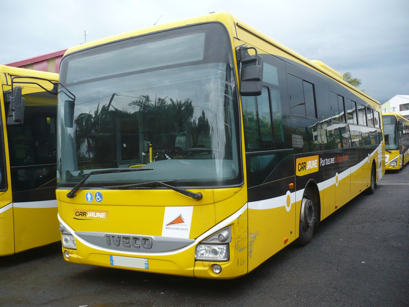 IVECO Crossway Low Entry autobus Car Jaune 2015 Sainte Anne (1)