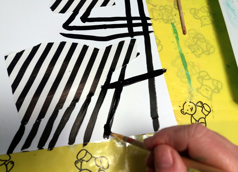 346-Compositions abstraites-Recyclage papiers cadeaux (39)
