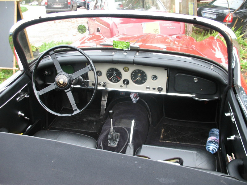 JaguarXK150int