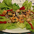 Salade aux fruits de mer et saumon